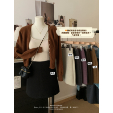 批发实拍实价 秋冬新款毛呢纯色简约扣子<b class='q'>半身裙</b>洋气减龄短裙