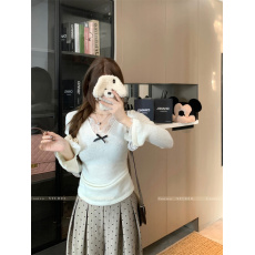 批发实拍实价 纯欲风V领蕾丝拼接<b class='q'>打底衫</b>女冬季修身弹力针织衫短款上衣