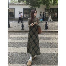 批发实拍实价温柔风春季新款连衣裙设计感别致格纹吊带裙<b class='q'>百搭</b>打底衫