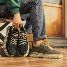 批发男鞋秋季2024新款<b class='q'>英伦</b>风时尚黑色运动工装板鞋男士皮面增高马丁靴