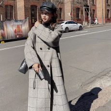 批发复古格子赫本风呢子大衣女秋冬季2024新款高级设计感气质毛呢外套