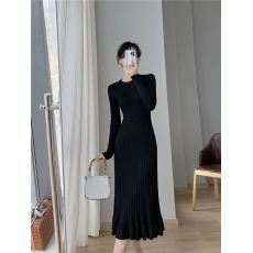 批发早秋鱼尾针织连衣裙女过膝<b class='q'>中长款</b>打底内搭修身冬季配大衣的毛衣裙