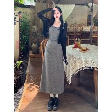 批发灰色波点针吊带<b class='q'>连衣裙</b>子<b class='q'>女</b>装夏季2025新款茶歇法式修身包臀长裙子