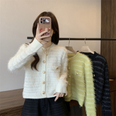 批发实拍实价 新家仿水貂绒毛衣<b class='q'>甜美</b>设计感加厚长袖针织上衣