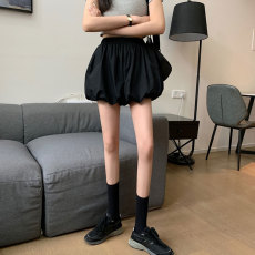 批发创峰秋季阔腿灯笼裤休闲裤子新款设计感高腰花苞裙裤女百搭黑短裤