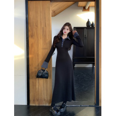 批发实拍 <b class='q'>春</b>新款长袖收腰显瘦气质百搭撞色翻领针织连衣裙