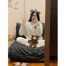 批发实拍实价冬季新款日系条纹小熊法兰绒<b class='q'>睡衣</b>甜美可爱卡通家居两件套