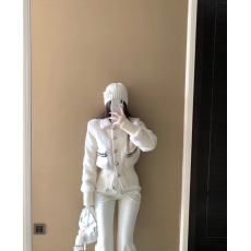 批发实拍羊羔毛翻领外套女2024<b class='q'>秋</b>冬新款宽松短款上衣气质感轻奢女装