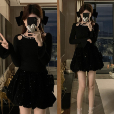 批发秋冬针织<b class='q'>连衣裙</b>女秋冬新款千金风露肩长袖收腰公主裙花苞小黑裙