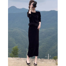 批发法式高级感黑色金丝<b class='q'>绒套装</b>女秋季拼接流苏长袖上衣+半身裙两件套