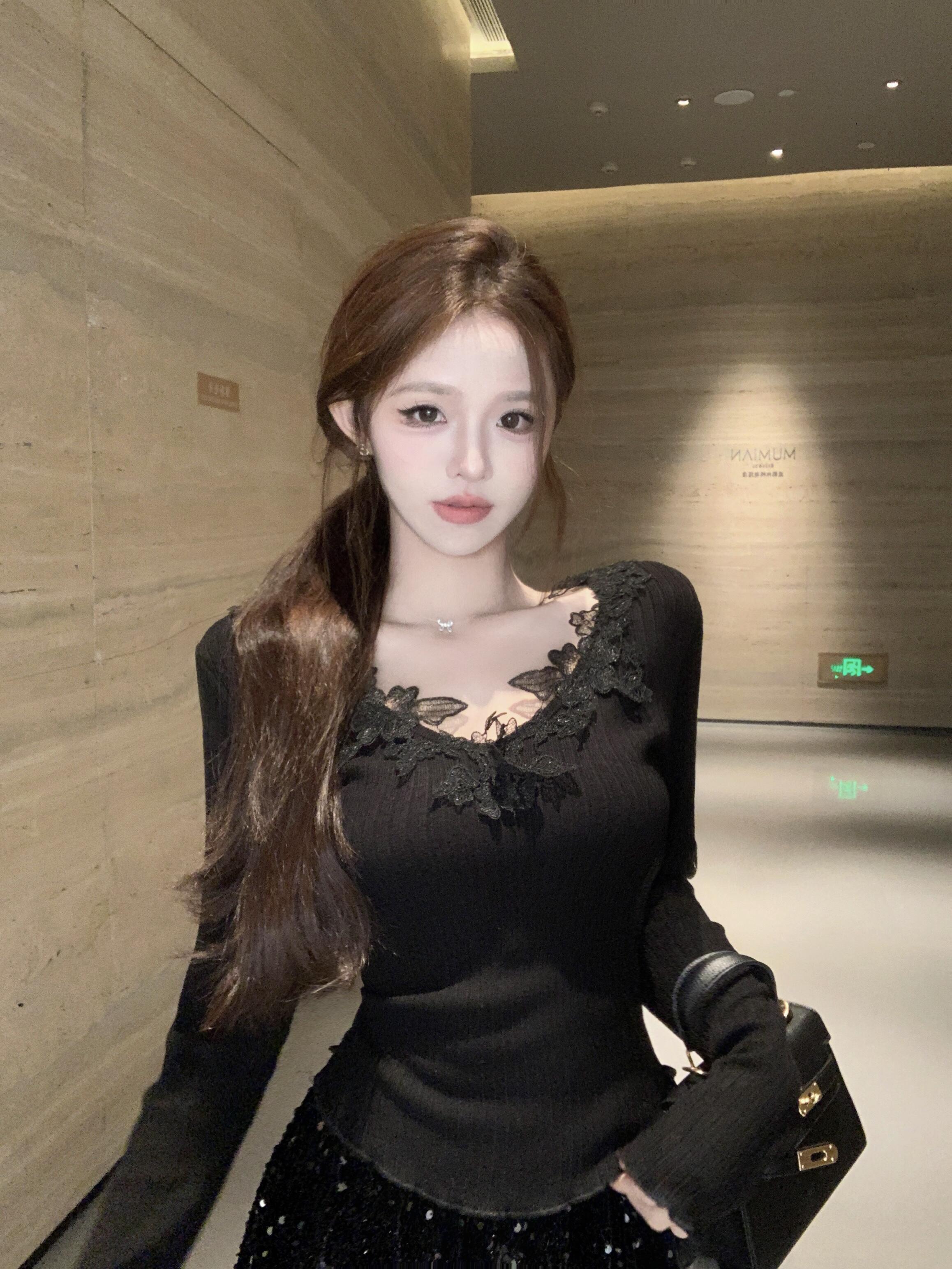 PF26919#蕾丝花边麿毛打底衫女秋冬气质修身荷叶边长袖上衣女裝貨源服裝批發