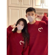 批发官图 特别的情侣装毛衣2025本命年红色<b class='q'>衣服</b>高级感<b class='q'>男</b>女爱心针织衫