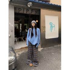 批发实拍 减龄宽松慵懒风蓝色麻花<b class='q'>圆领</b>毛衣+撞色条纹卫裤套装