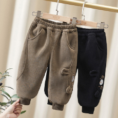 批发<b class='q'>女童</b>侧边小熊<b class='q'>一体</b>绒休闲裤2024冬季新款中小童休闲宽松加厚束脚裤