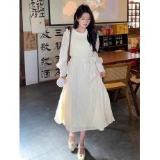 批发法式长袖蕾丝仙女<b class='q'>连衣裙</b>女秋冬2026新款设计感甜美显瘦初恋茶歇裙