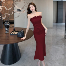 批发实拍气质抹胸毛毛包臀长裙<b class='q'>红色</b>性感修身鱼尾裙晚<b class='q'>礼服</b>名媛显瘦穿搭