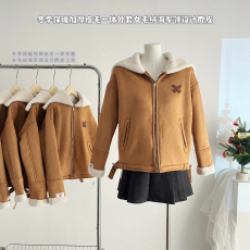 批发ELEVEN SLEEP冬季保暖加厚皮毛一体外套女毛绒海军领设计麂皮上衣