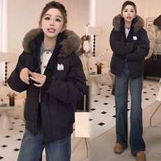 批发官图 <b class='q'>新款</b>宽松夹棉加厚时髦棉服女小个子工装毛领派克服外套冬季