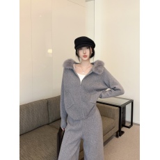 批发实拍实价 加绒毛衣外套真狐狸毛领连帽衫蝙蝠袖阔腿裤套装