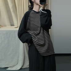 批发秋冬季磨毛原创文艺时尚<b class='q'>韩版</b>大码宽松个性潮流插肩袖条纹加绒卫衣