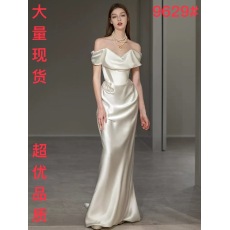 批发轻<b class='q'>婚纱</b>2024新款新娘法式高级简约<b class='q'>一字肩</b>缎面迎宾鱼尾晚礼服