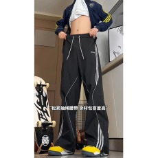 批发黑色软壳防水冲锋裤男款美式三条杠条纹裤子hiphop户外运动伞兵裤