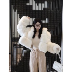 批发2024冬季新款连帽短款皮草百搭<b class='q'>街头</b>风洋气高级感皮毛一体毛毛外套