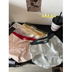 批发实拍实价春夏日系<b class='q'>可爱</b>甜美少女中腰纯棉<b class='q'>内裤</b>女三角打底裤5条装
