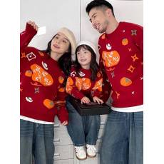 批发2024套头<b class='q'>亲子装</b>一家三口秋冬<b class='q'>新款</b>红色喜庆洋气百搭针织衫