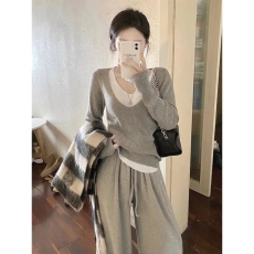 批发假两件V领套头针织打底衫女早秋法式设计感炸街毛衣显瘦内搭上衣