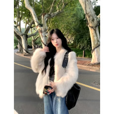 批发实拍 仿<b class='q'>狐狸毛</b>环保皮草短袖长袖外套阔腿宽松牛仔裤