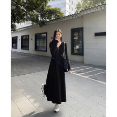 批发晨领后包边大码法式连帽长袖连衣裙女秋季韩版黑色修身显瘦长<b class='q'>裙子</b>
