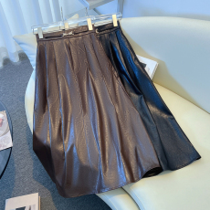 批发实拍<b class='q'>冬</b>款大码垂坠感pu皮裙胖MM高腰半身裙显瘦百搭软皮a字皮伞裙