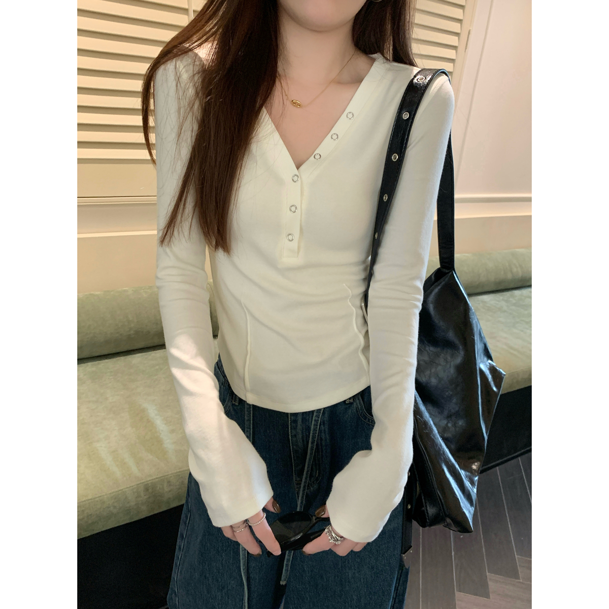 PF27889#韩版V领钉扣修身鱼骨设计羊绒保暖长袖内搭T恤上衣女裝貨源服裝批發