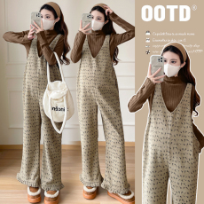 批发原创实拍2024冬季针织打底+小<b class='q'>碎花</b>时尚背带裤孕妇清新两件套套装