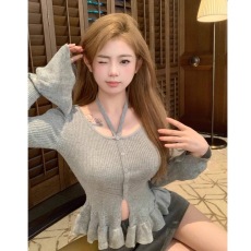 批发挂脖式疏离感打底针织衫女秋冬洋气内搭荷叶边毛衣设计感收腰上衣