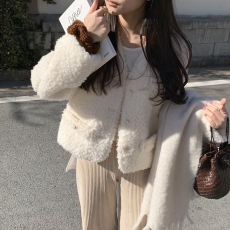 批发尺寸已更新 秋冬保暖口袋设计颗粒羊羔毛温柔小个子短款外套