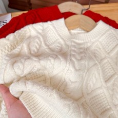 批发高品质龙年<b class='q'>春</b>节新款女童针织衫毛衣冬季保暖中大童套头加厚打底衫