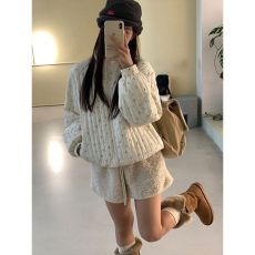 批发精品小粒绒米杏色短裤女装<b class='q'>冬</b>季外穿打底A字热裤保暖阔腿裤子