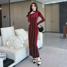 批发视频实拍2026春季新款时尚金<b class='q'>丝绒</b>烫钻紧身长裙包臀<b class='q'>连衣裙</b>