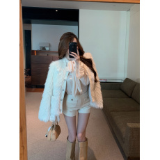 批发实拍实价 <b class='q'>冬</b>季白色仿狐狸毛环保皮草外套女短款加厚小香毛毛大衣