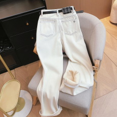 批发实拍含腰带<b class='q'>婴儿</b>绒加厚高腰爱心刺绣阔腿宽松窄版直筒牛仔长<b class='q'>裤子</b>女