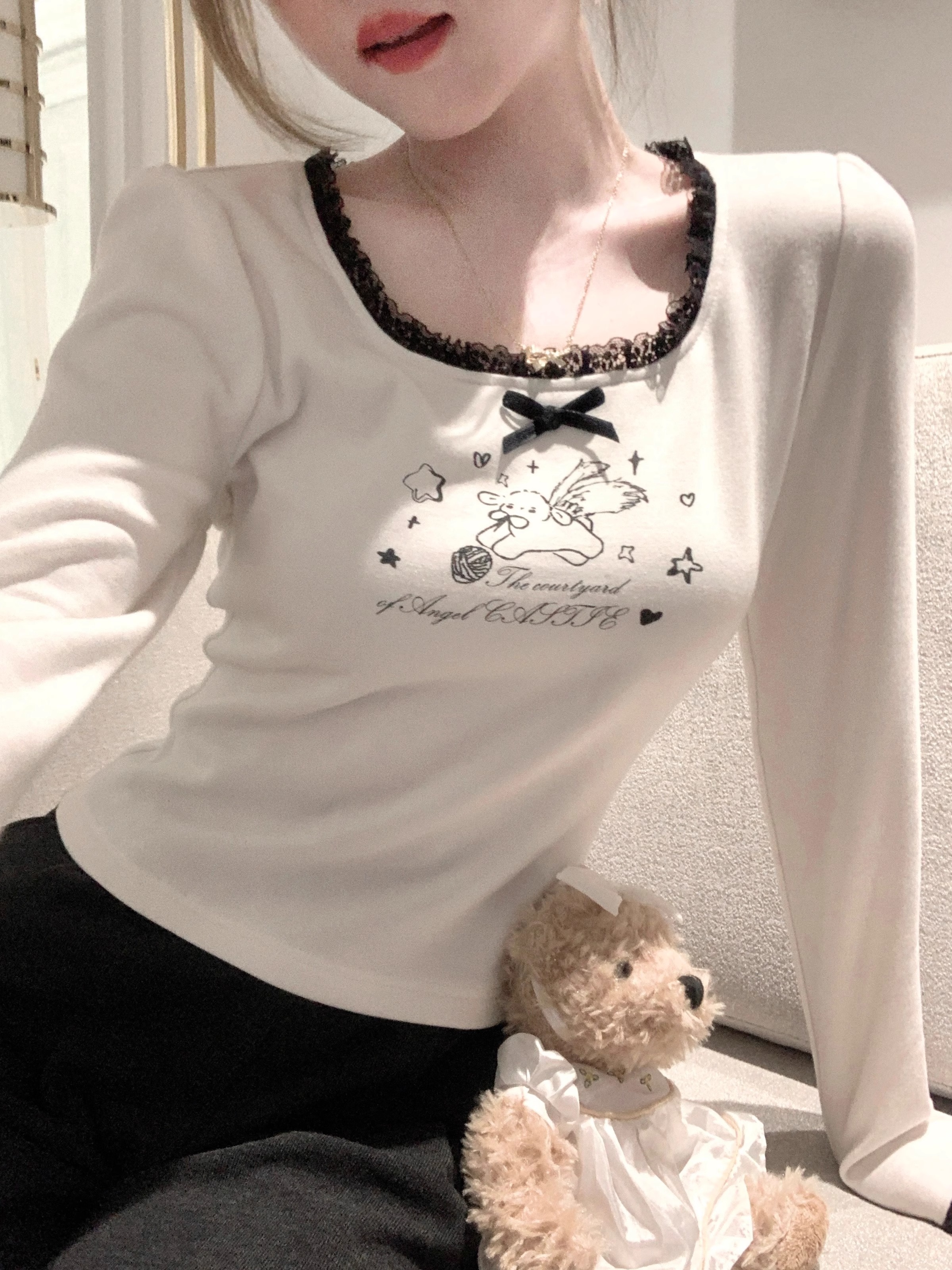 PF28395#内搭甜美上衣女秋冬款蕾丝花边印花长袖打底衫女裝貨源服裝批發