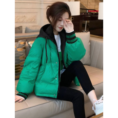 批发假两件绿色连帽羽绒棉服女冬装大码宽松欧货时髦保暖拼接<b class='q'>棉衣</b>外套