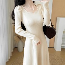 法式长袖针织连衣裙子女2025秋冬季新款高级感配大衣内搭打底长裙