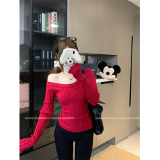 批发新年红辣妹斜肩针织女冬季小众麻花修身露肩打底上衣