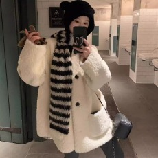 批发实价原版布料法式减龄撞色韩系小香风羊羔毛皮草外套女