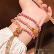 批发新中式中古风多层叠戴桃红串珠手链女轻奢小众弹力绳手串手饰