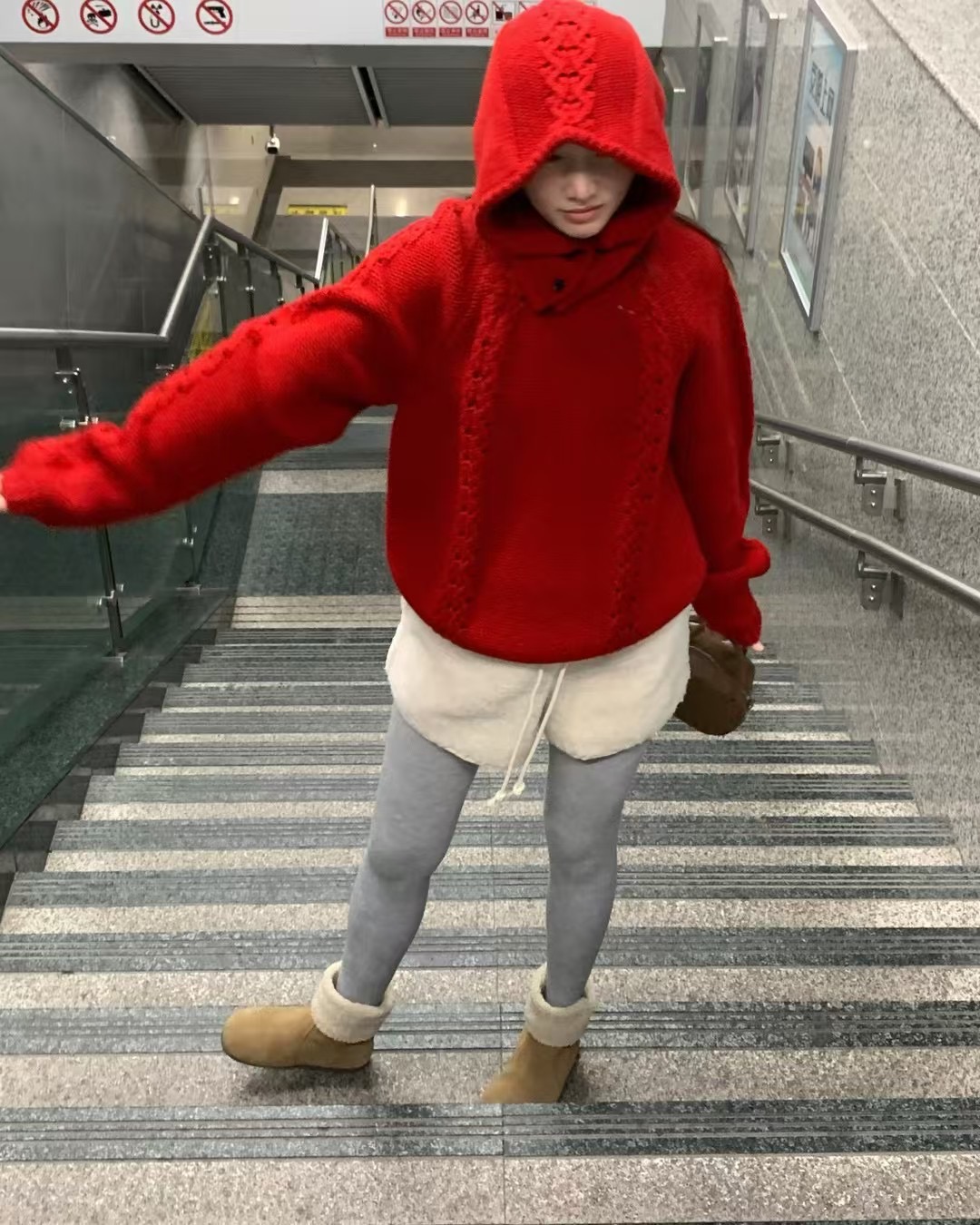 실사 정가 폭발 디자인 센스 빨간색 크리스마스 신년 스웨터