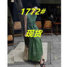批发<b class='q'>清仓</b>捡漏小众无袖绿色<b class='q'>连衣裙</b>2024夏季轻奢高级感中长裙